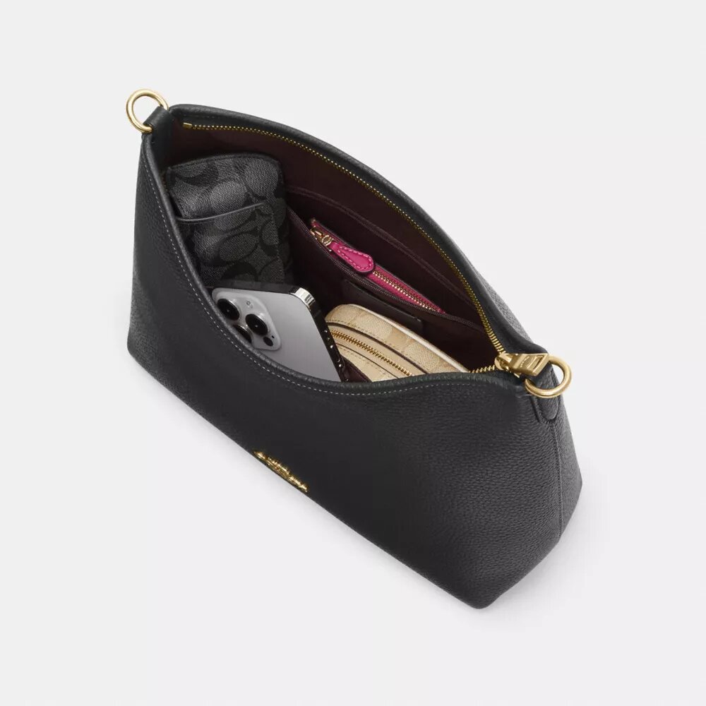 Laurel Shoulder Bag in Signature Canvas