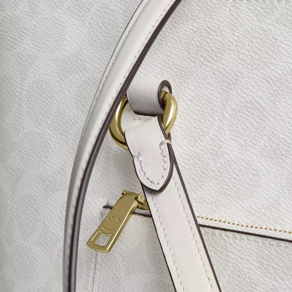 Station Tote Bag in Signature Canvas