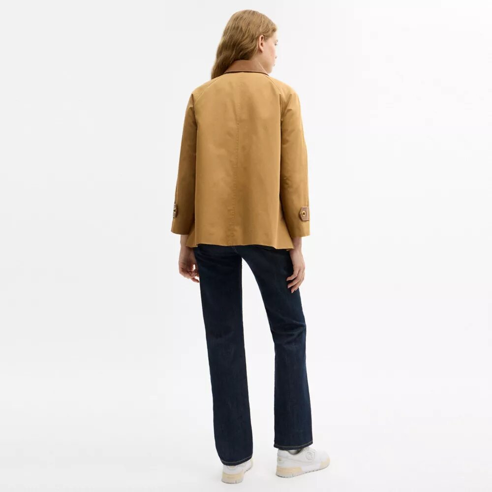 Turnlock Swing Coat